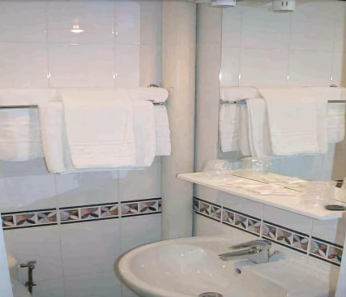 Hotel Le Home Saint Louis Версал Екстериор снимка